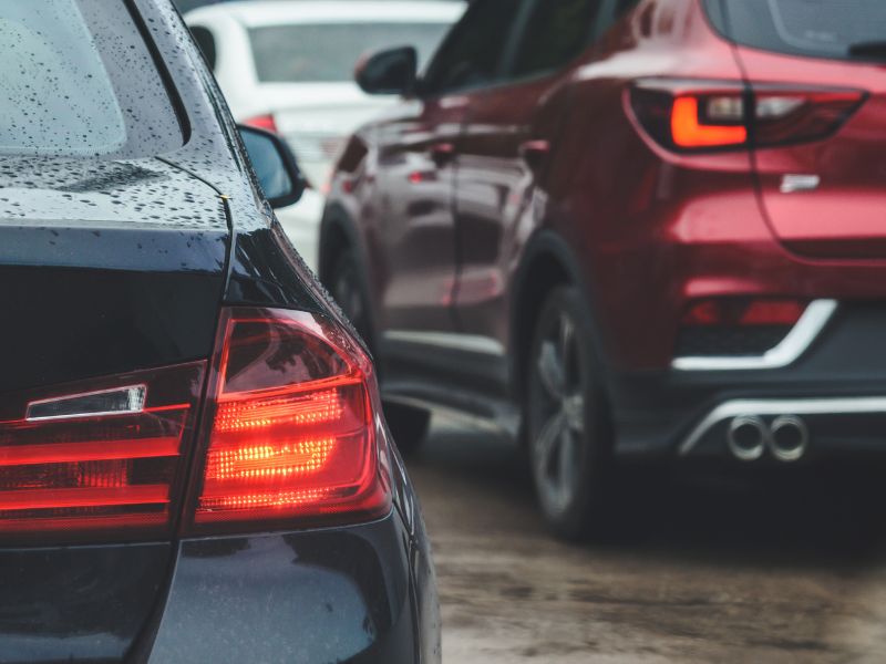 komponen mobil yang perlu perawatan di musim hujan