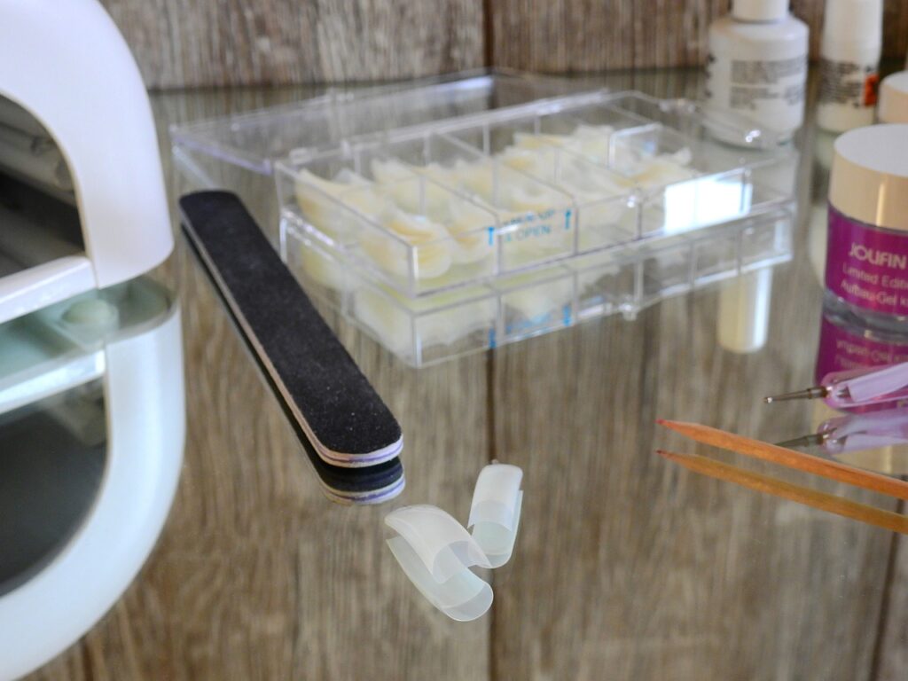 cara mengkilapkan kuku