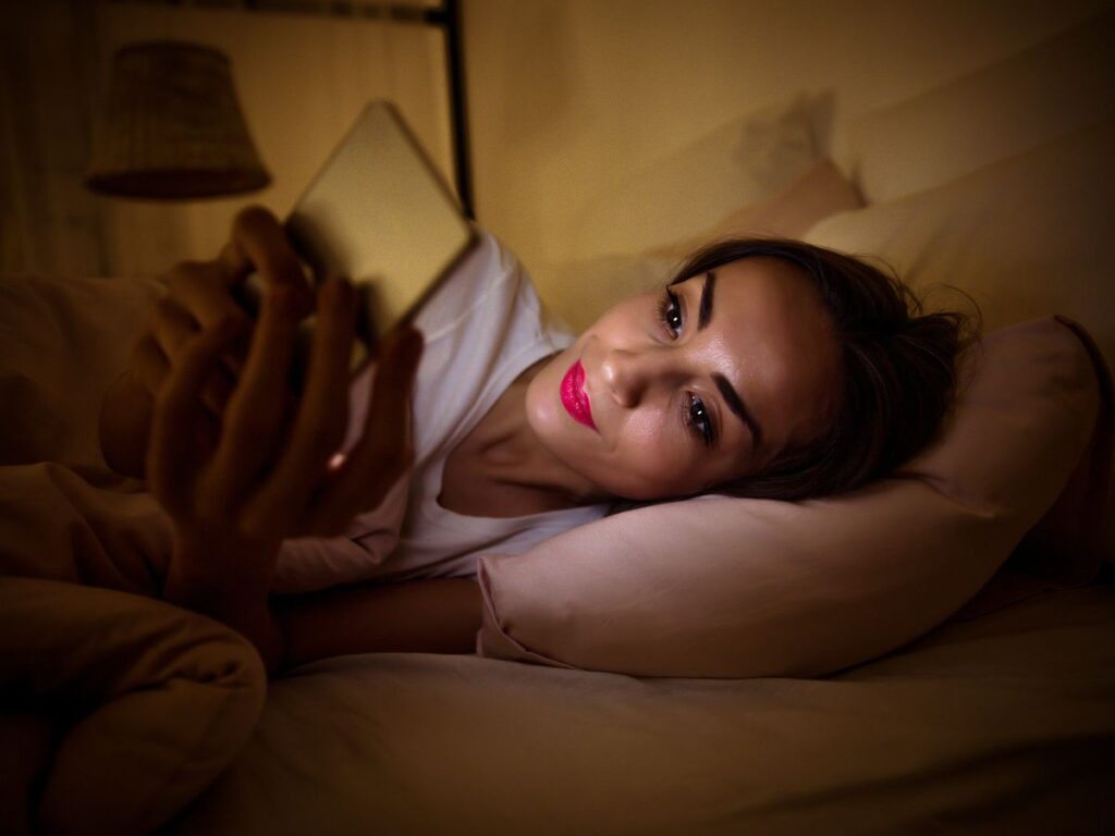 bahaya kebiasaan begadang dan cara mengatasinya