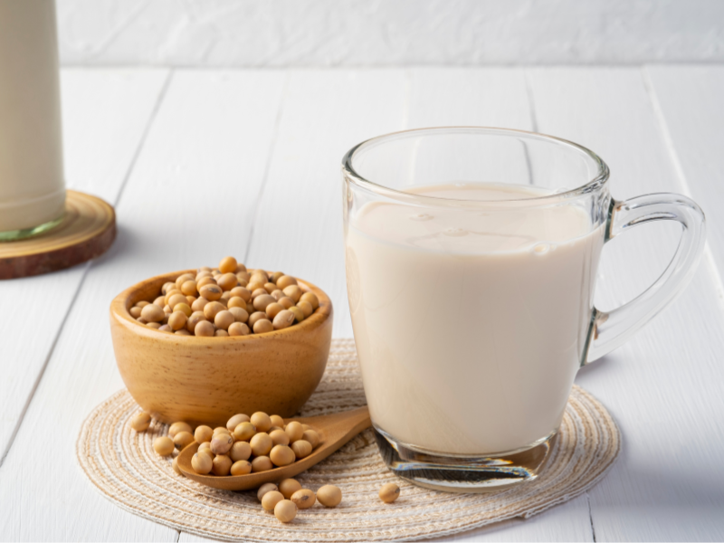 rahasia awet muda dan sehat ada di segelas susu kedelai
