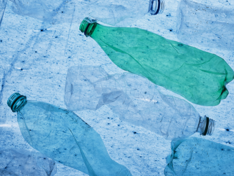 botol bekas bisa berubah jadi barang berguna dan kreatif