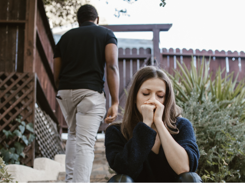 cara bijak hadapi putus cinta pertama yang menguras emosi