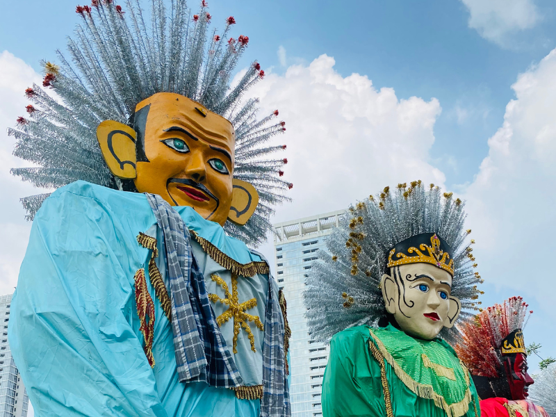 mengenal ondel-ondel ikon budaya betawi yang melegenda