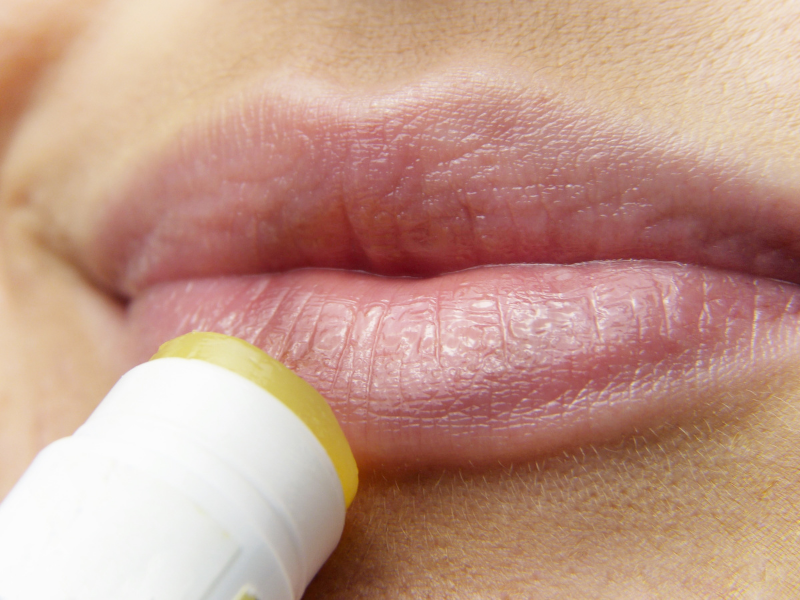 rekomendasi lip balm dengan spf untuk perlindungan sempurna