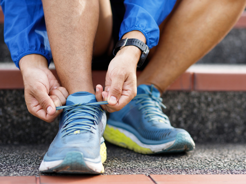 rekomendasi sepatu olahraga lari terbaik tahun 2025