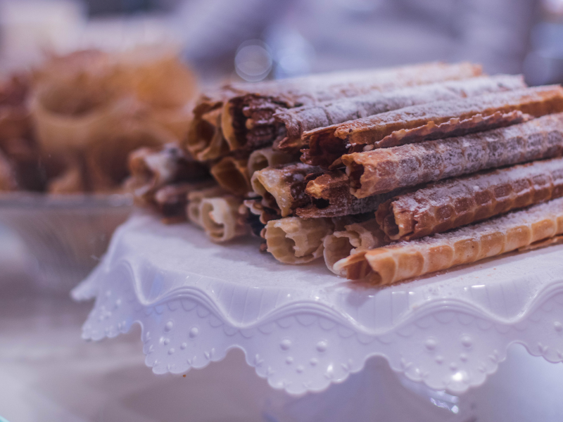 resep cinnamon rolls yang lembut dan wanginya menggoda