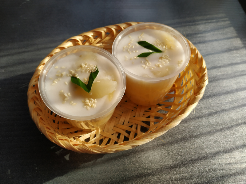 cara membuat panna cotta creamy yang sederhana untuk camilan