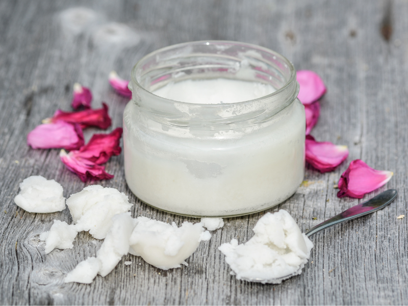 manfaat coconut oil untuk kecantikan wajah alami dan sehat