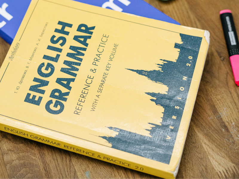 rekomendasi buku grammar bahasa inggris terbaik untuk pemula
