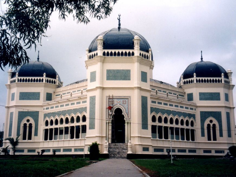 sejarah dan kisah Masjid Raya Al-Mashun Medan yang menawan