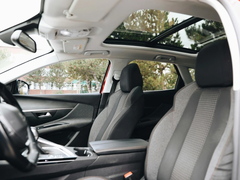 5 rekomendasi mobil dengan sunroof yang wajib dicoba