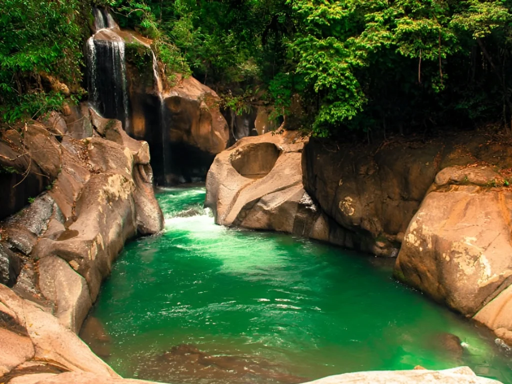 air terjun nyarai, lokasi, jam buka dan harga tiket