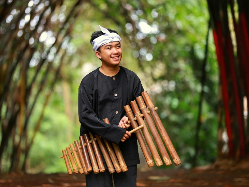cara memainkan alat musik angklung untuk pemula