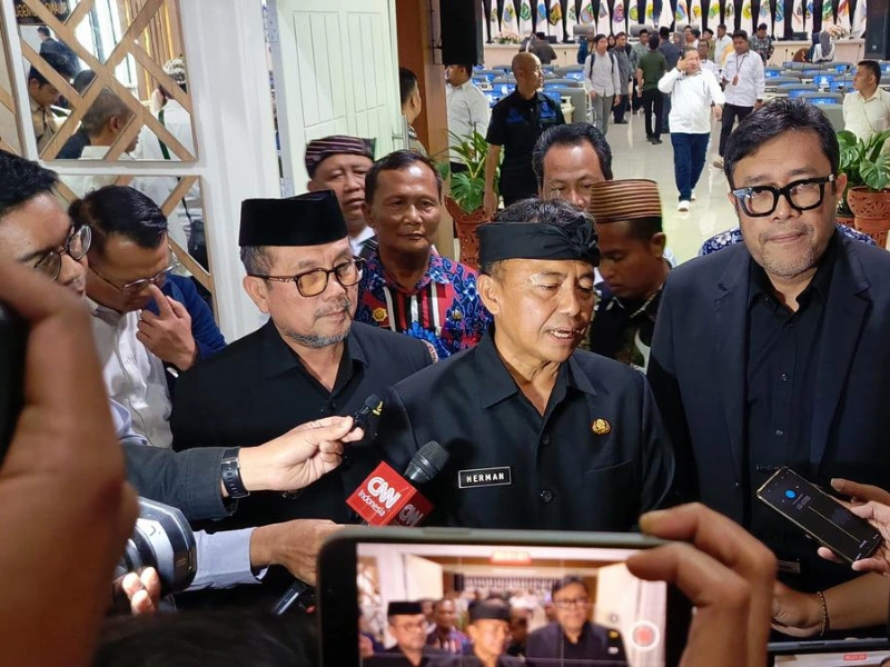 cirebon timur resmi melangkah ke otonomi baru