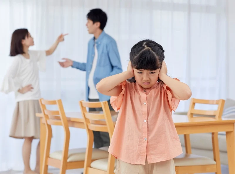 efek buruk jika orangtua bertengkar di depan anak