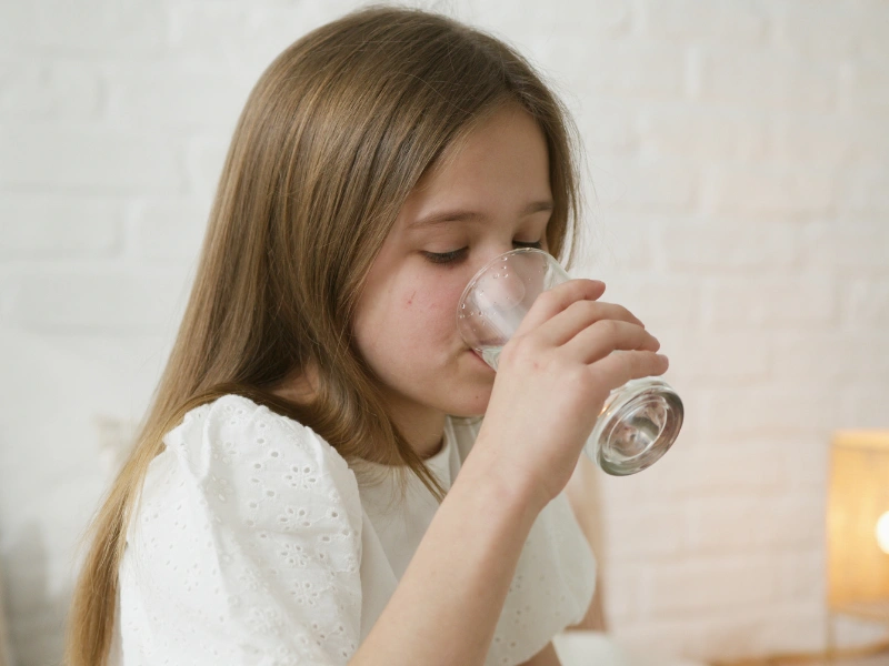minum air terlalu banyak bisa merusak ginjal, ini penjelasannya