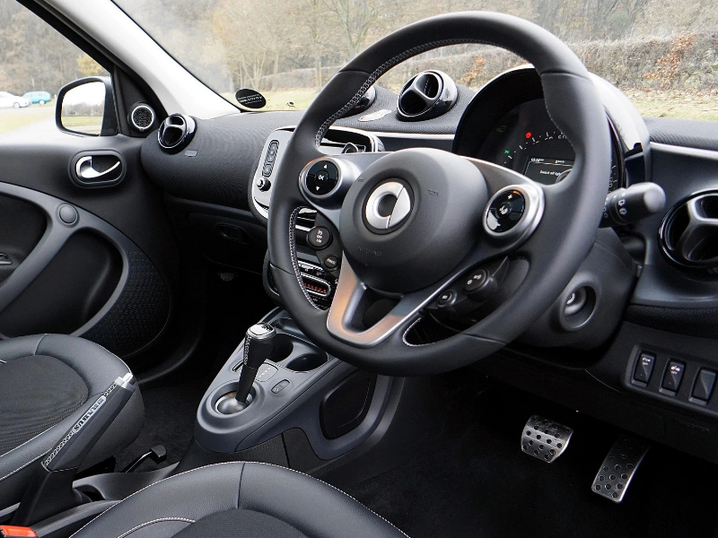 penyebab gas mobil kosong dan solusi mengatasinya