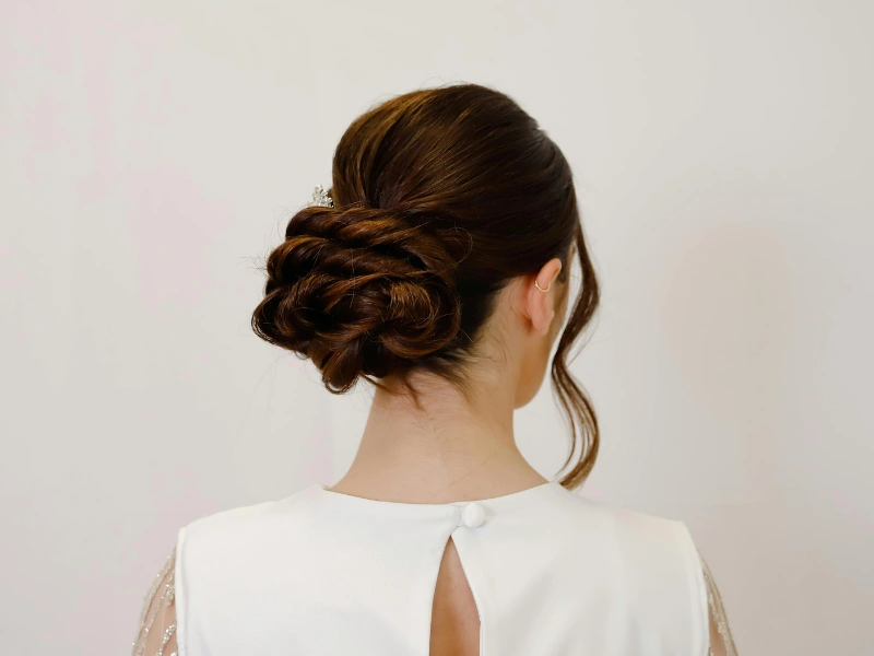 rekomendasi gaya rambut untuk pesta yang elegan dan trendy