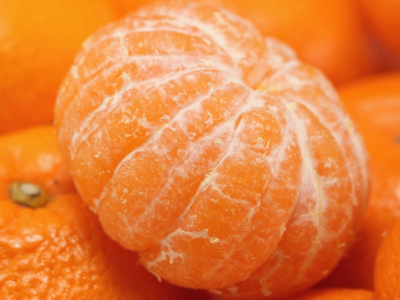 serabut putih pada daging jeruk, amankah dikonsumsi