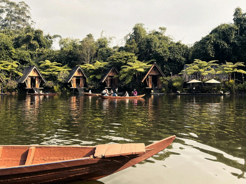wisata kekinian di dusun bambu untuk liburan bersama keluarga