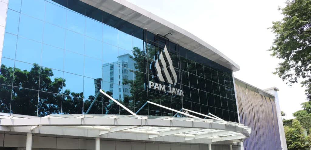 Kantor Pusat PAM JAYA foto millennia-solusi.id