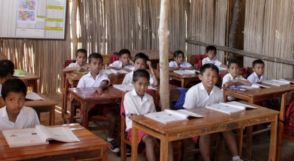 Krisis Pendidikan Daerah Terpencil! Menutup Sekolah, Menutup Masa Depan