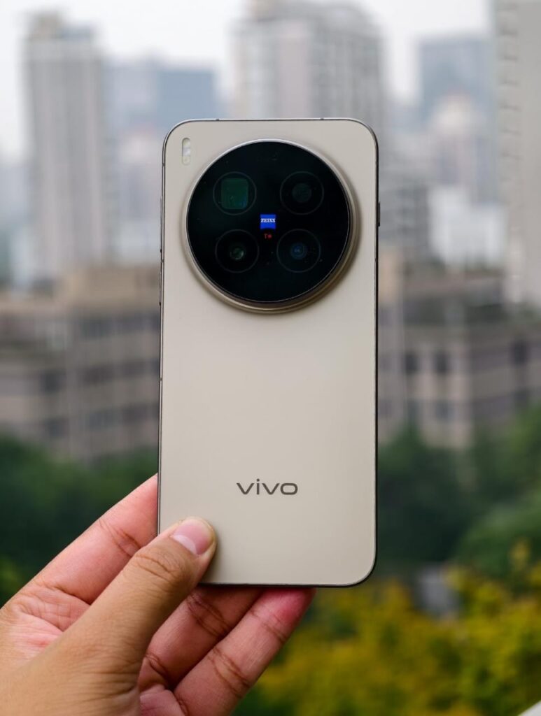 Vivo X300 Pro Resmi Rilis(Sumber:X/Alvin)