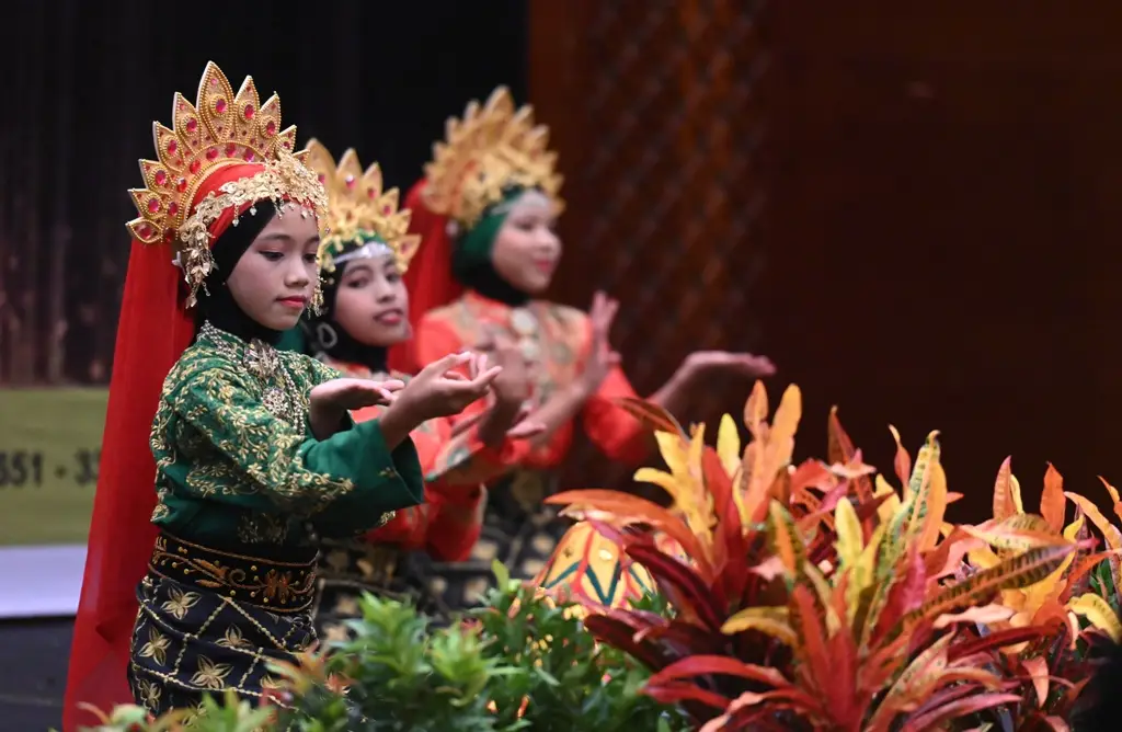 tarian ranup lampuan