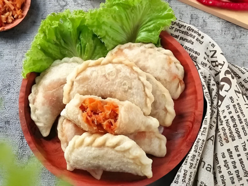 resep cireng isi ayam suwir yang pedas, gurih, dan lezat