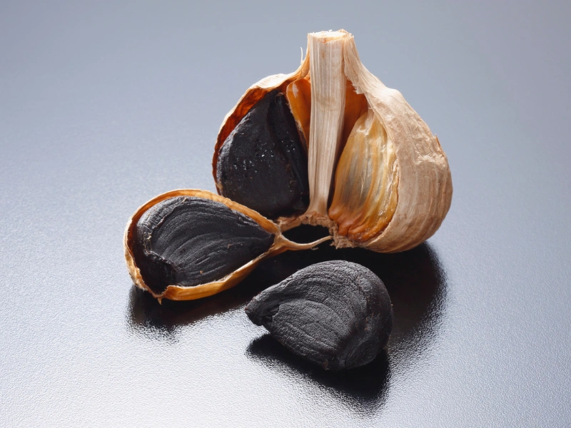 wajib tahu! ini 5 manfaat bawang hitam bagi kesehatan