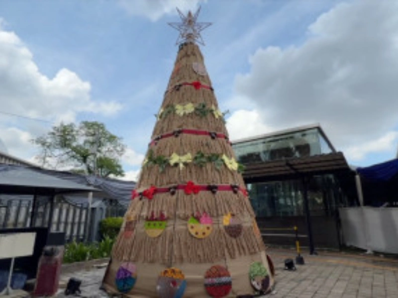 Dekorasi Natal Katedral Jakarta Sederhana