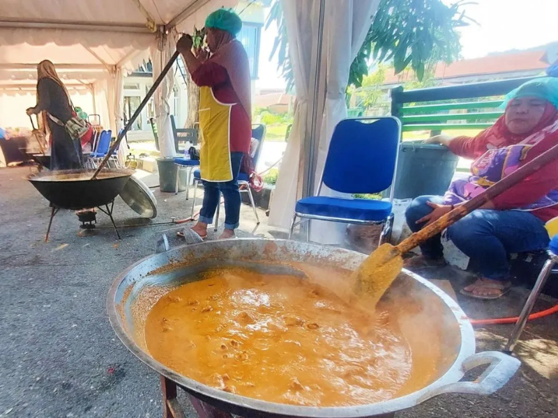 Pemprov Sumbar 2 Ton Rendang