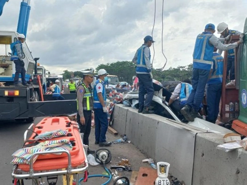 Kecelakaan Tol Batang-Semarang