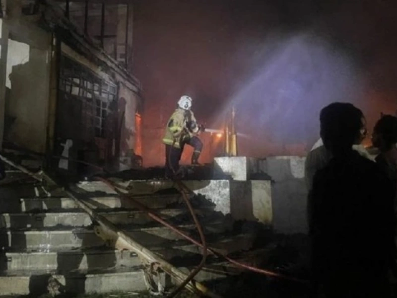 Kebakaran 10 Vila Uluwatu Bali