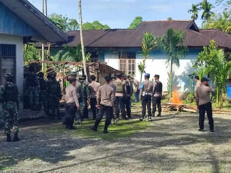 Pejabat Diserang Kwamki Narama