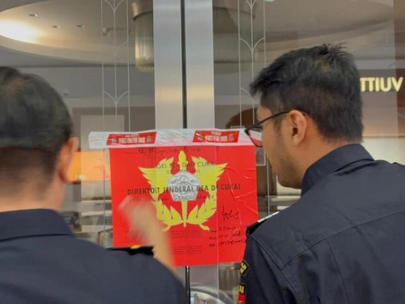 Gerai Tiffany Disegel