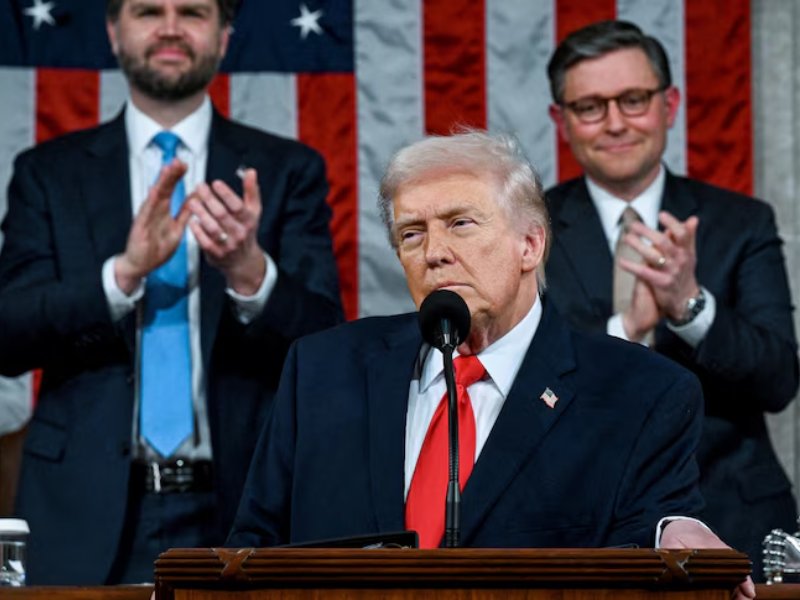 Trump Deportasi Ilhan Omar dan Rashida Tlaib