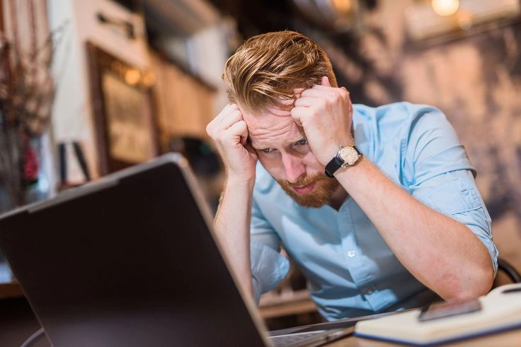 Terjebak Konten? 3 Alasan Ini Diam-Diam Mengontrolmu