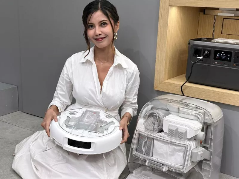 DJI Romo Robot Vacuum