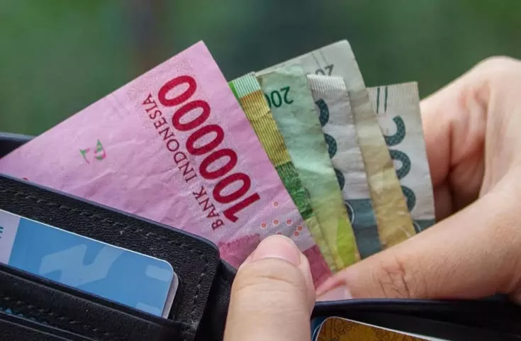 kenapa banyak orang terjebak gaji bulanan dalam kehidupan kerja