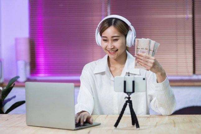 7 Cara Mendapatkan Uang dari Internet Tanpa Ribet