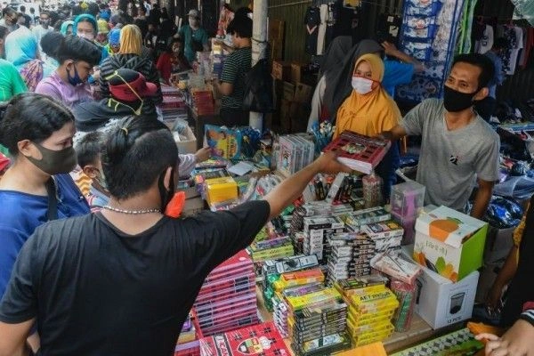 resesi ekonomi doom spending