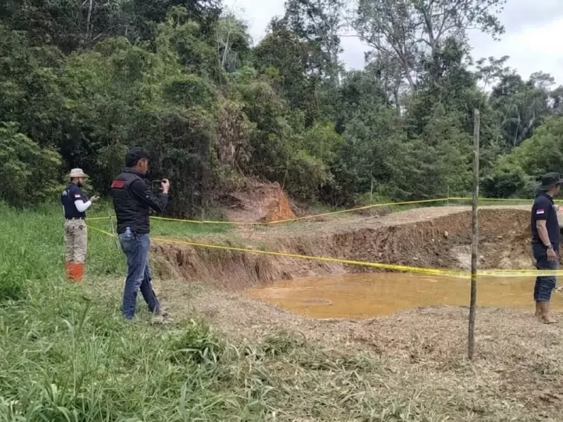 Longsor Tambang Ilegal Kapuas Hulu