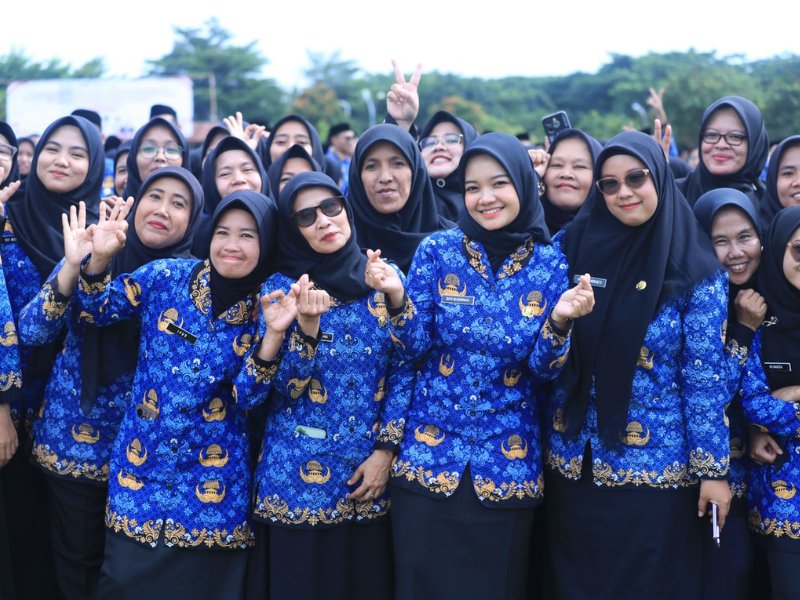 Guru Honorer Jabar Belum Digaji Dua