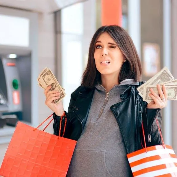 Cara menghindari hutang konsumtif dengan strategi sederhana agar keuangan tetap sehat dan stabil