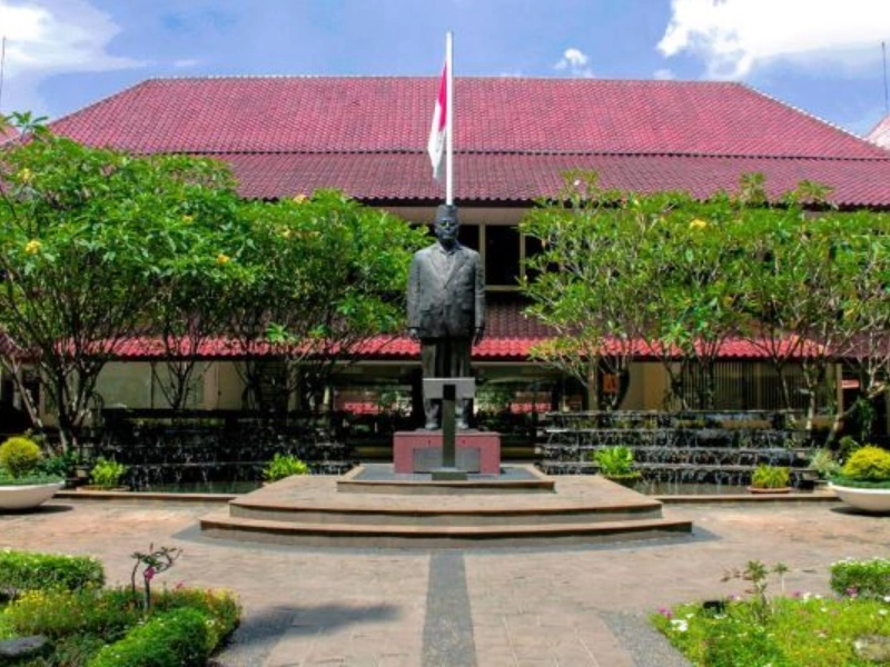 Mahasiswa FHUI Lecehkan Mahasiswi