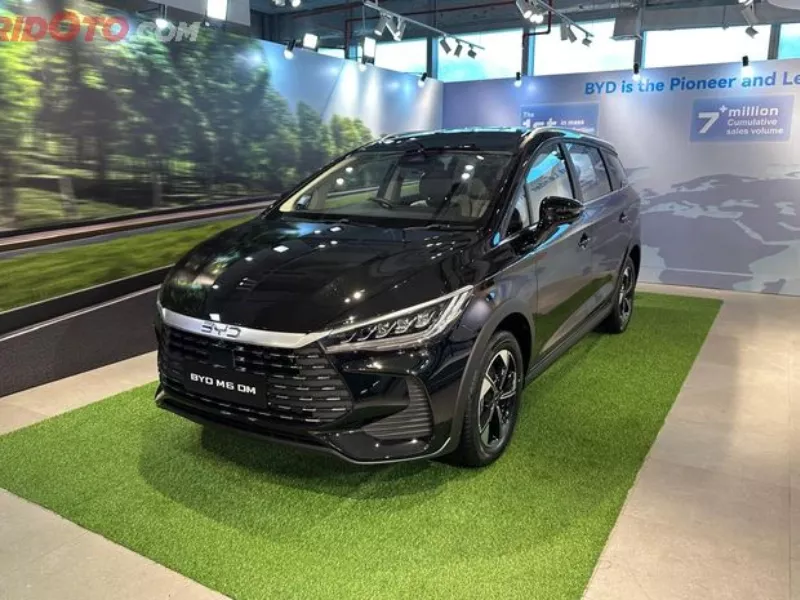 BYD M6 DM Indonesia 2026