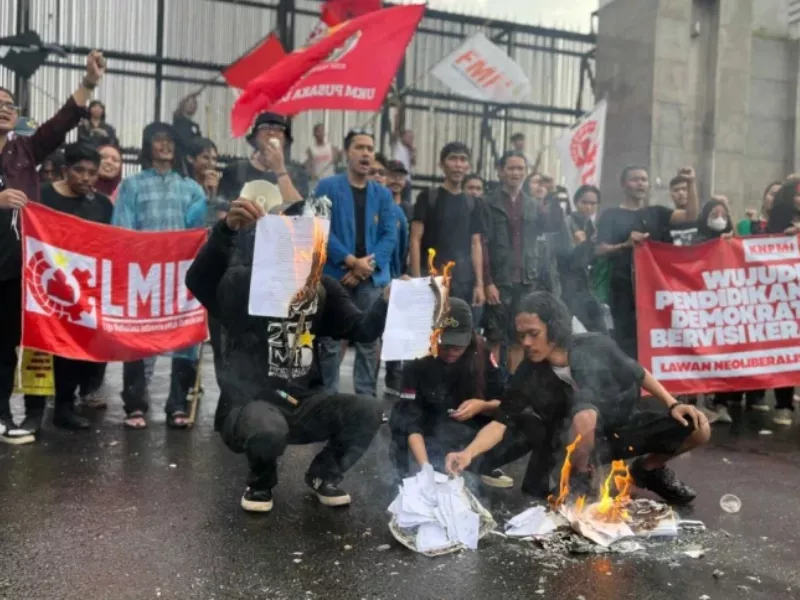 Demo Mahasiswa Hardiknas 2026