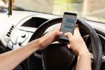 Fenomena Pengendara Muda dan Distraksi Gadget di Jalan Raya, Ancaman yang Semakin Mengkhawatirkan