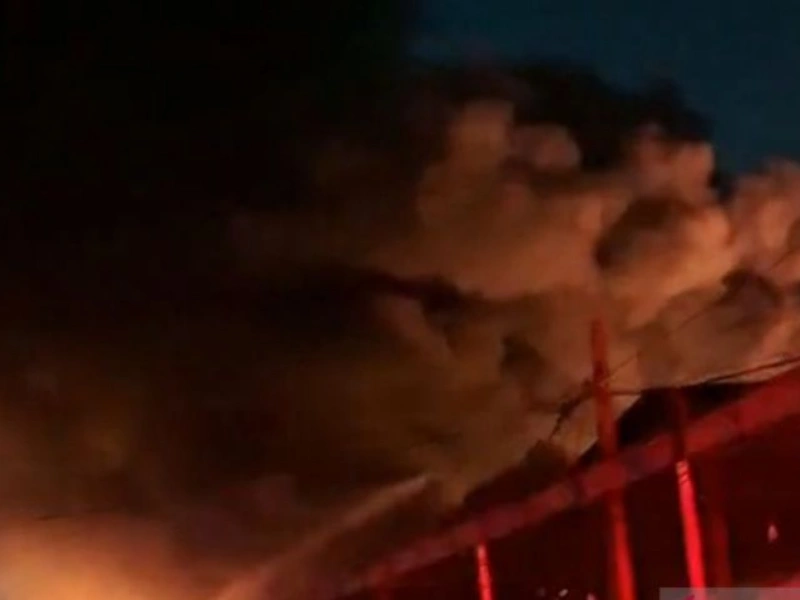 Gudang Kalideres Jakarta Barat Terbakar